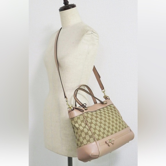 Gucci Tan and Brown Shoulder Bag - Picture 1 of 16